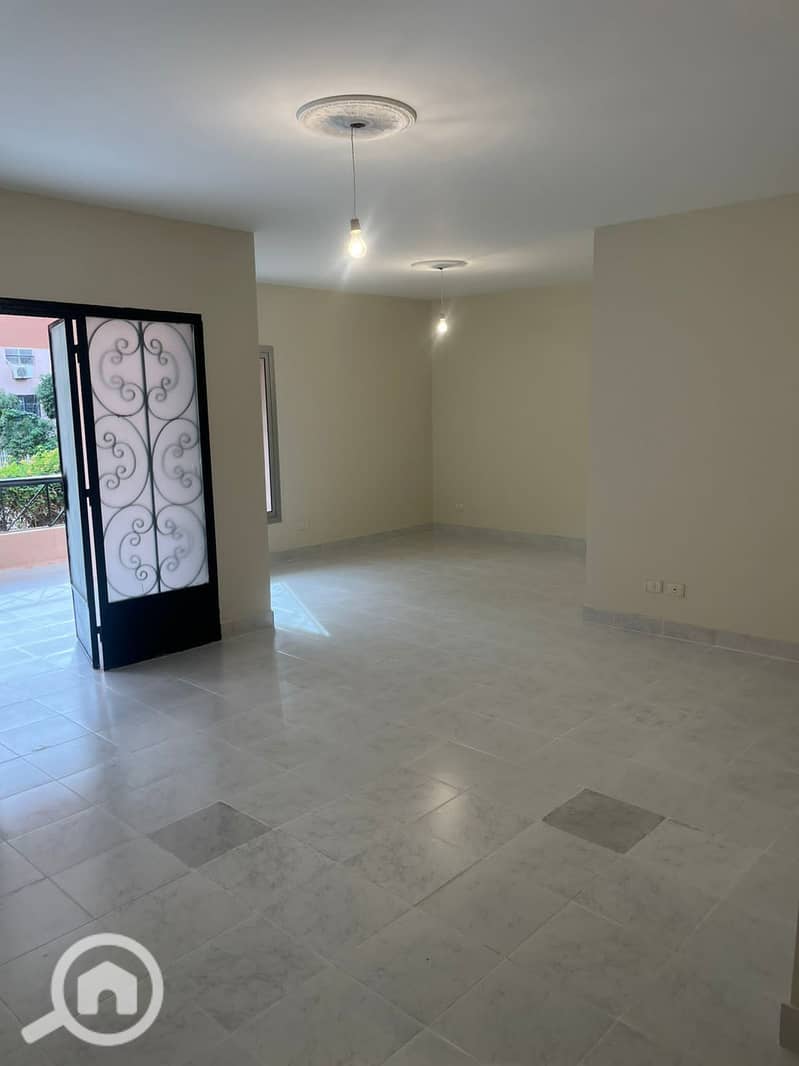 2 4db806b7-6bb7-4153-8810-78bf57a7891f. jpg