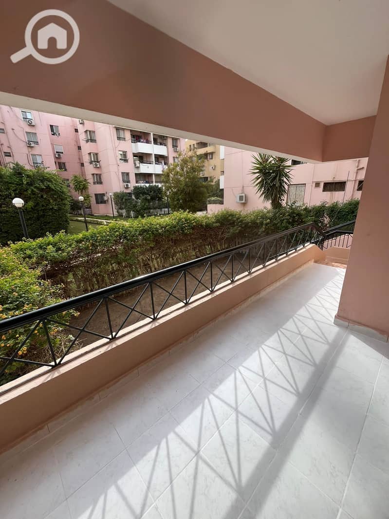 4 39cda491-f93d-4f94-b7cb-643b10a0c6d5. jpg