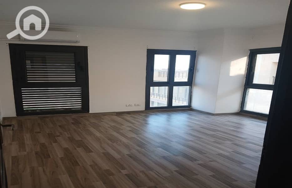 9 fd035445-1668-40e1-9507-03cab05c9ab8. jpg