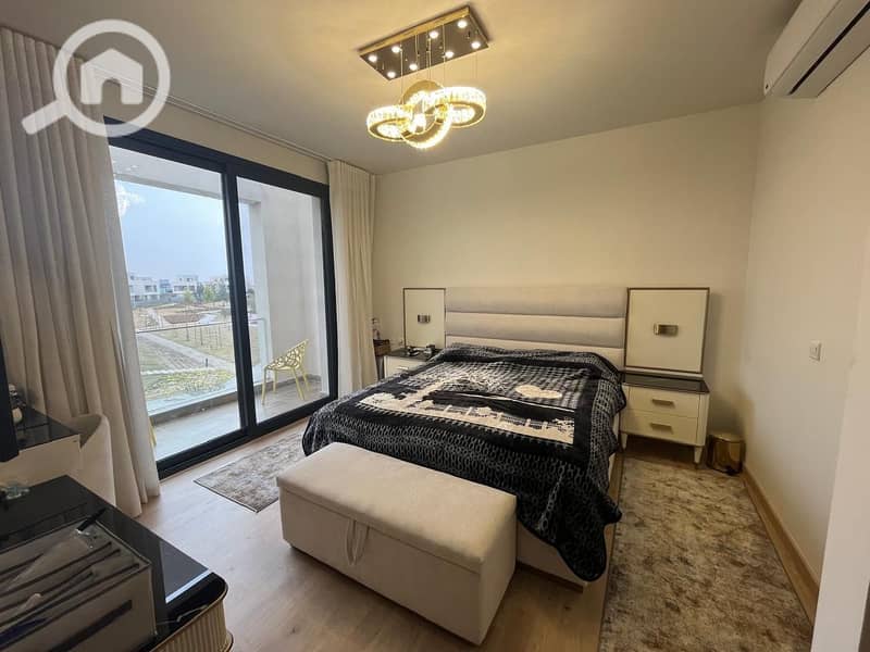 14 5d7f6e98-8f27-4ad9-acbd-e9fc837c31b7. jpeg