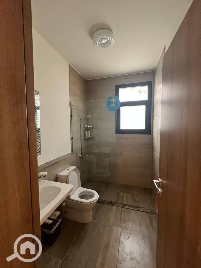 19 4fb373f9-883e-40ec-a915-640874d63383. jpeg