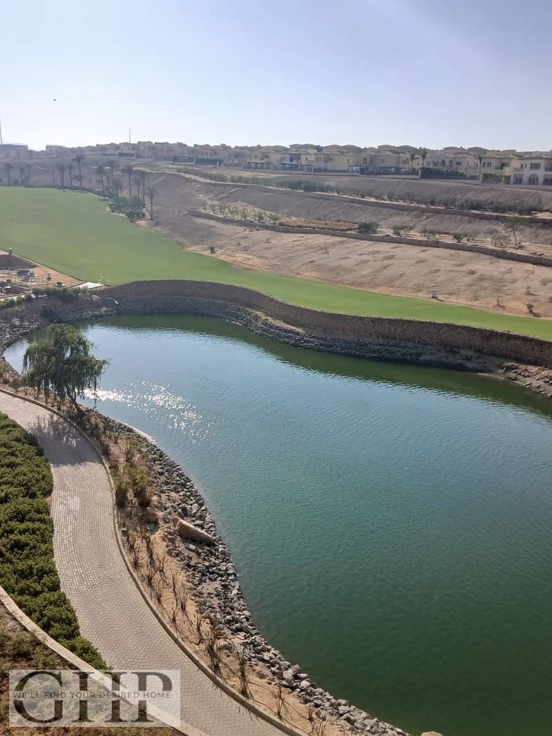 4 ca43db83-0e49-45cd-83be-7e74d0b3fb5b. jpg