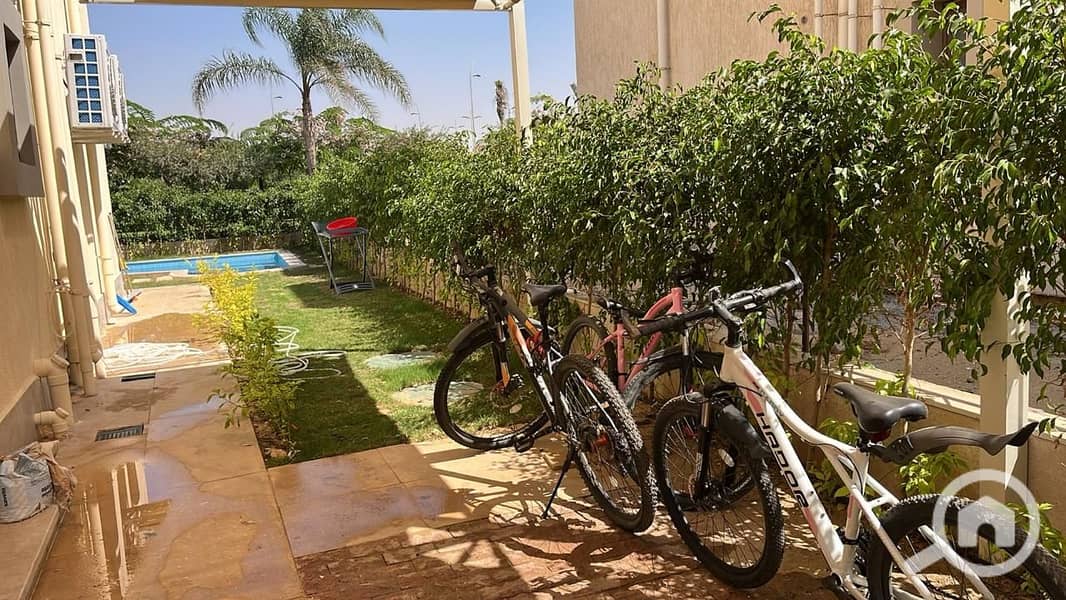 5 5b505ac4-5fdb-47b8-b4a9-b5b3bfc0d226. jpg