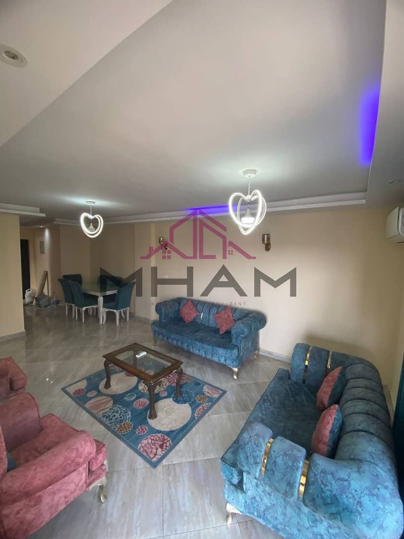 4 photo_6021699296555633845_y. jpg