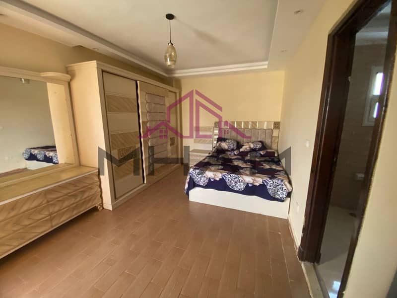 8 photo_6021699296555633849_y. jpg