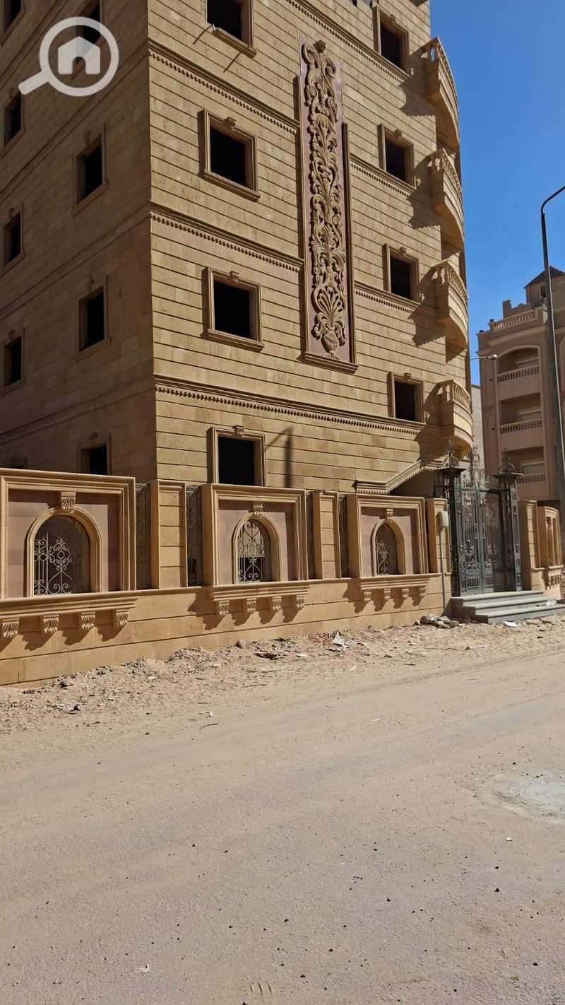 5 cf8f2190-8e49-4dfa-8022-b2d24ac4fdfb. jpg