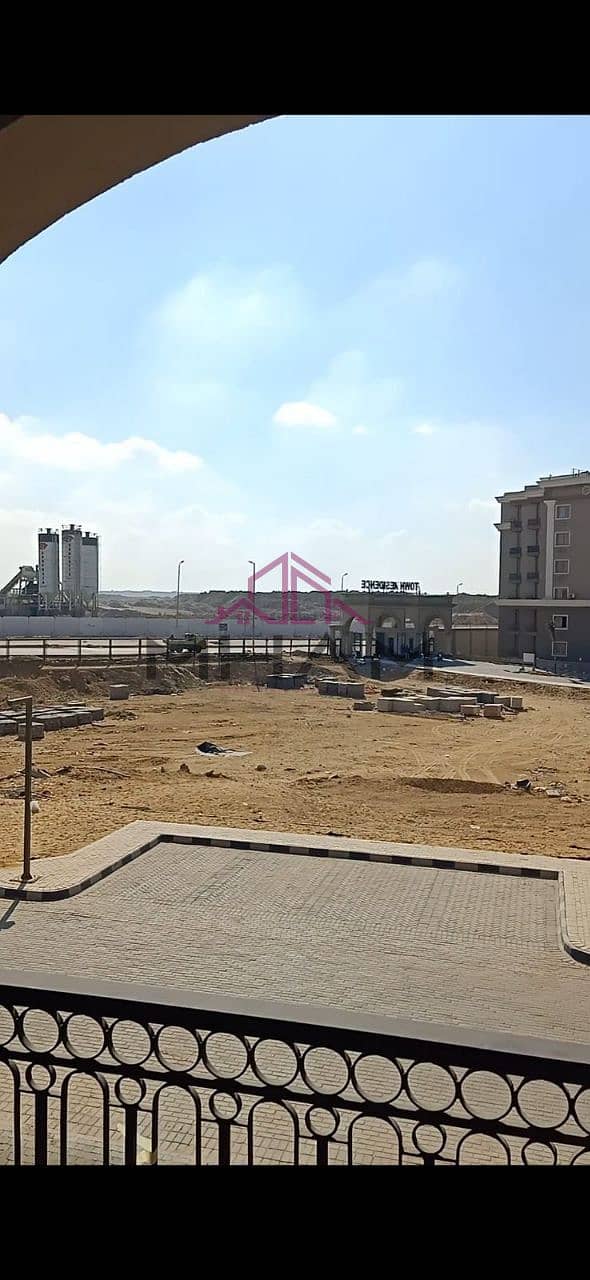 12 photo_6026175378327538613_y. jpg