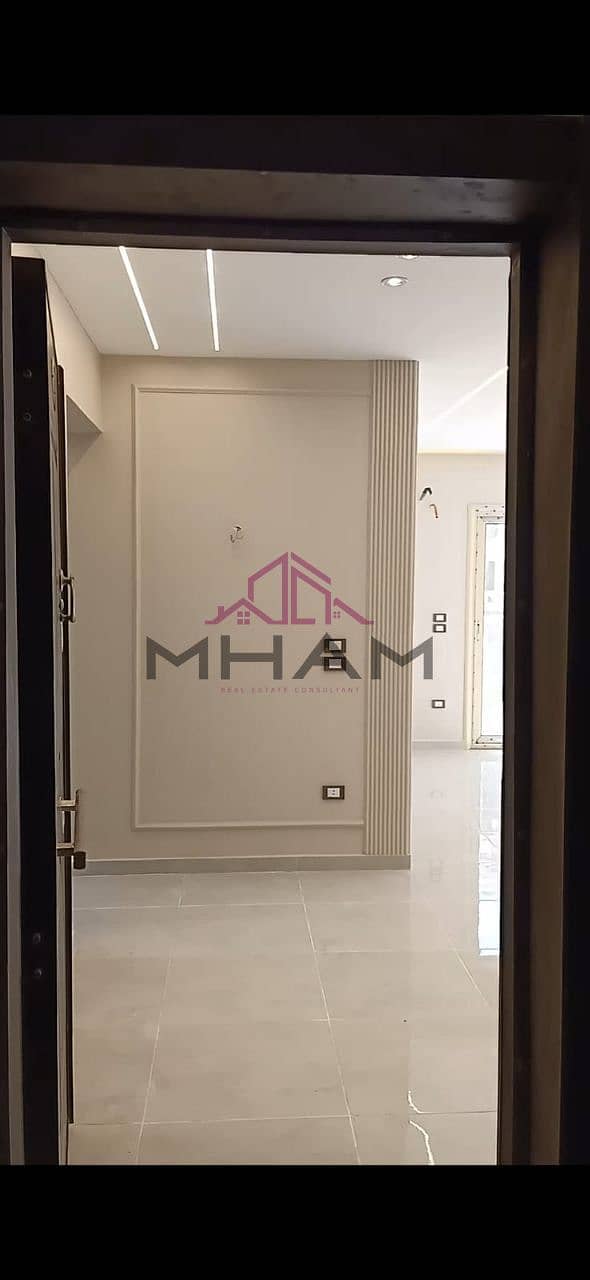 2 photo_6026175378327538614_y. jpg