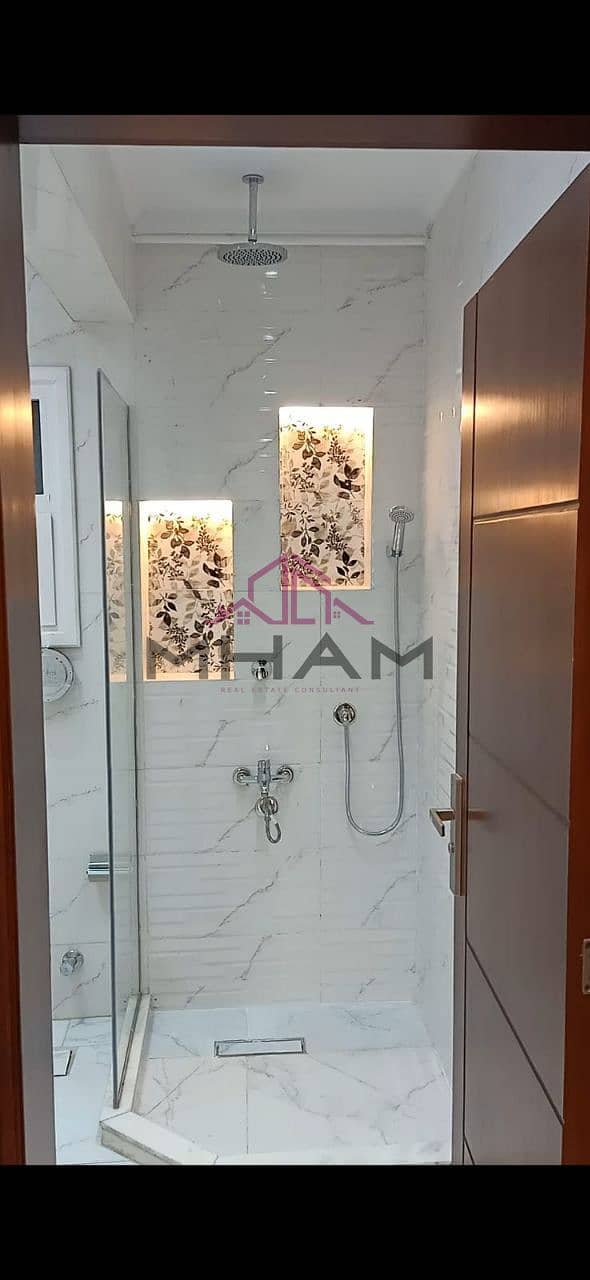 8 photo_6026175378327538624_y. jpg