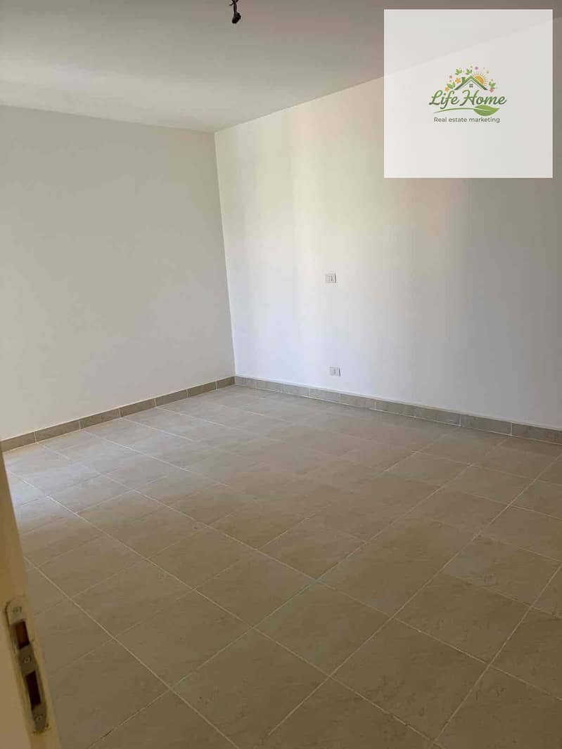 13 b8fef5da-ac80-45ee-a569-f89c8474f5bc. jpg