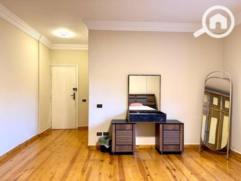 8 73ddfb8d-0b62-4929-8144-f12d72f3abb8. jpeg