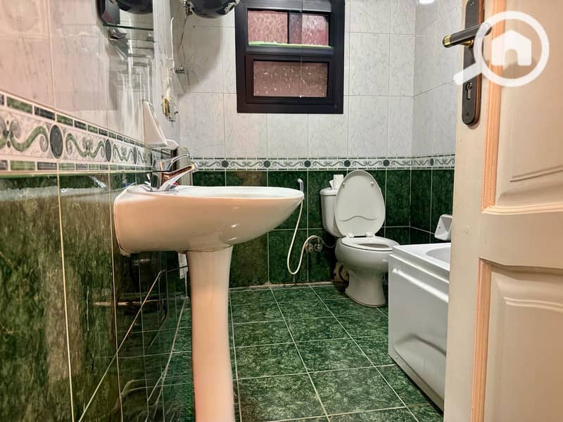 13 8ef22fe1-f4c1-4dfa-9cd3-1bb5b06b2348. jpeg