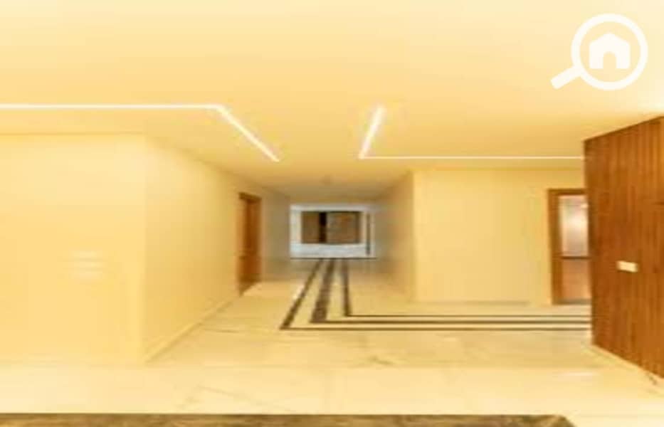 10 15fb47c0-c7c8-4d09-b406-b0785341f9db. jpeg