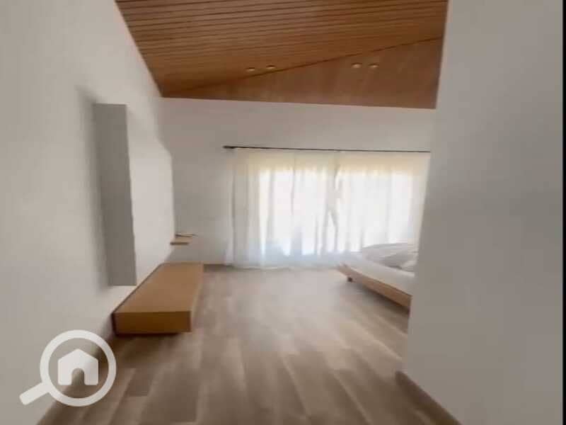 4 7cd5e6f9-9e5d-4294-9062-f24ba0afd967. jpg