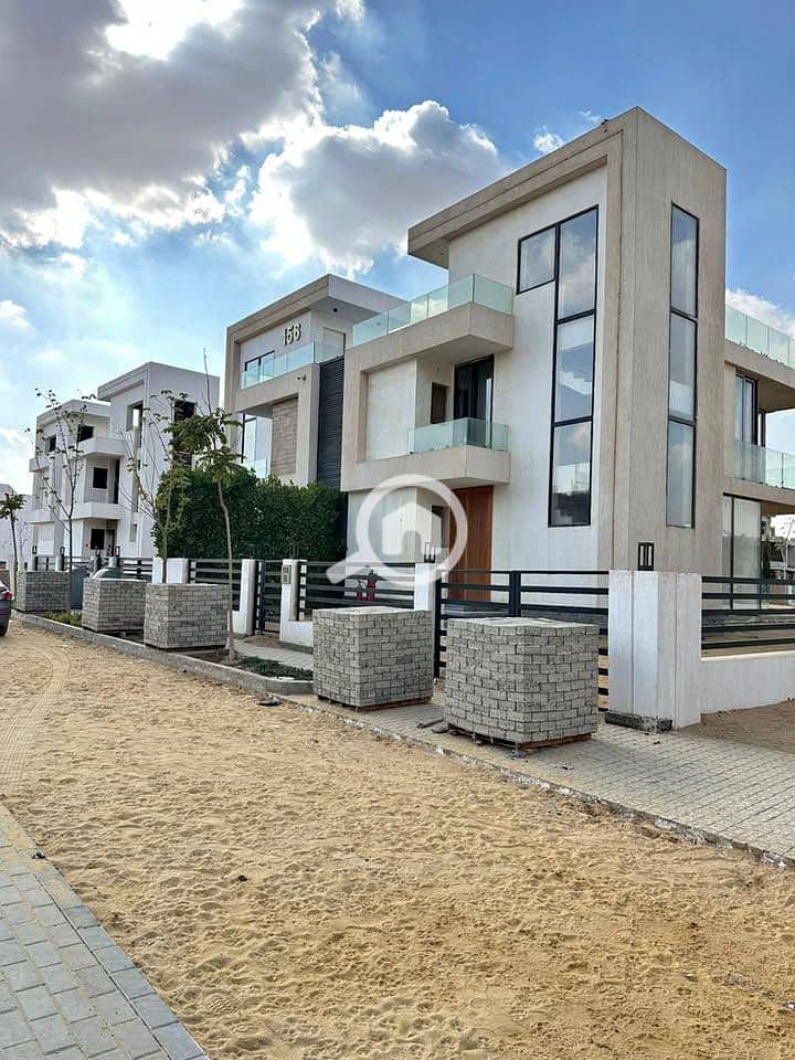 8 618107654_122168015132614422_5618840651945678374_n. jpg