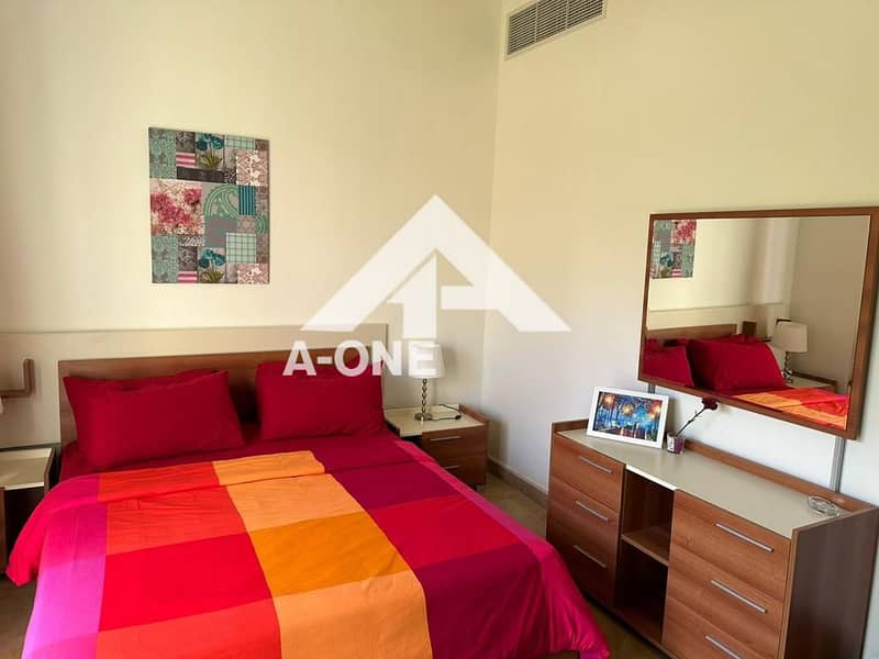 11 0a93f38f-89e1-49e3-8a0f-5652fa0cc8c5. jpg