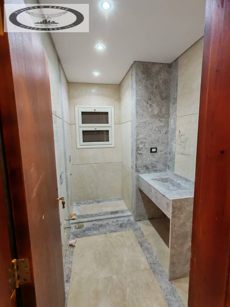 8 0ffc9dbe-cdbc-4db2-a0e8-21943d1915d8. jpg