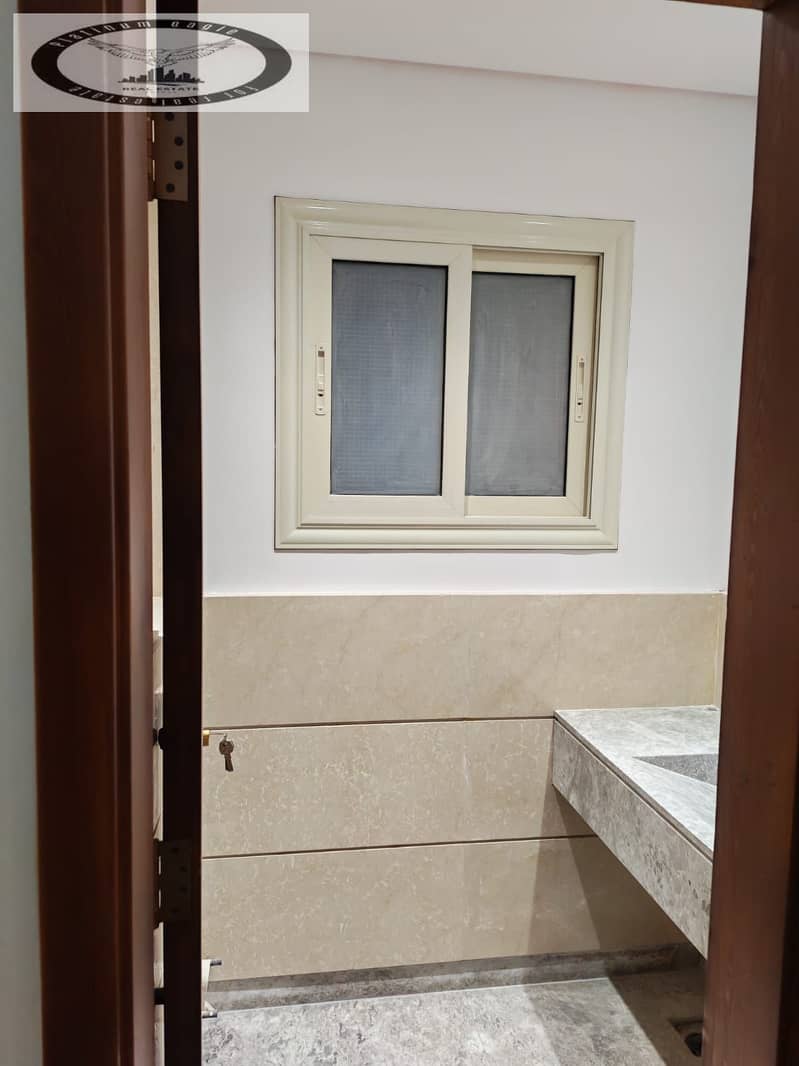 10 c220b106-62bd-4d24-80c1-3e0497b72448. jpg