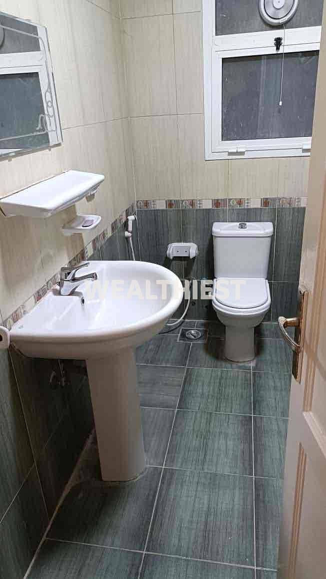 18 b775a5ae-a252-4d66-980c-e2a25c39d7bc. jpg