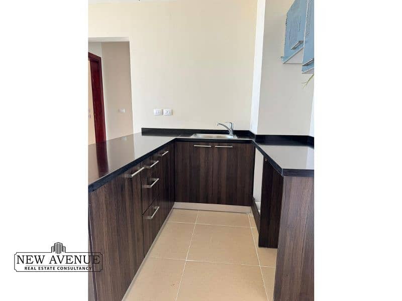 8 4073ef8d-23d9-4eb5-a6fc-2377173740d3. jpg