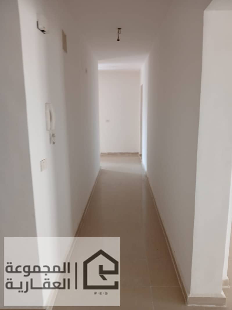 9 8f5f38de-c477-40d1-b0e1-c9c101cd1aee. jpg