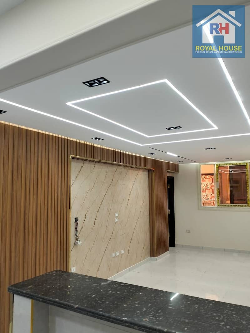 2 946568c8-d81e-47ab-94cd-f60b42d2d503. jpg