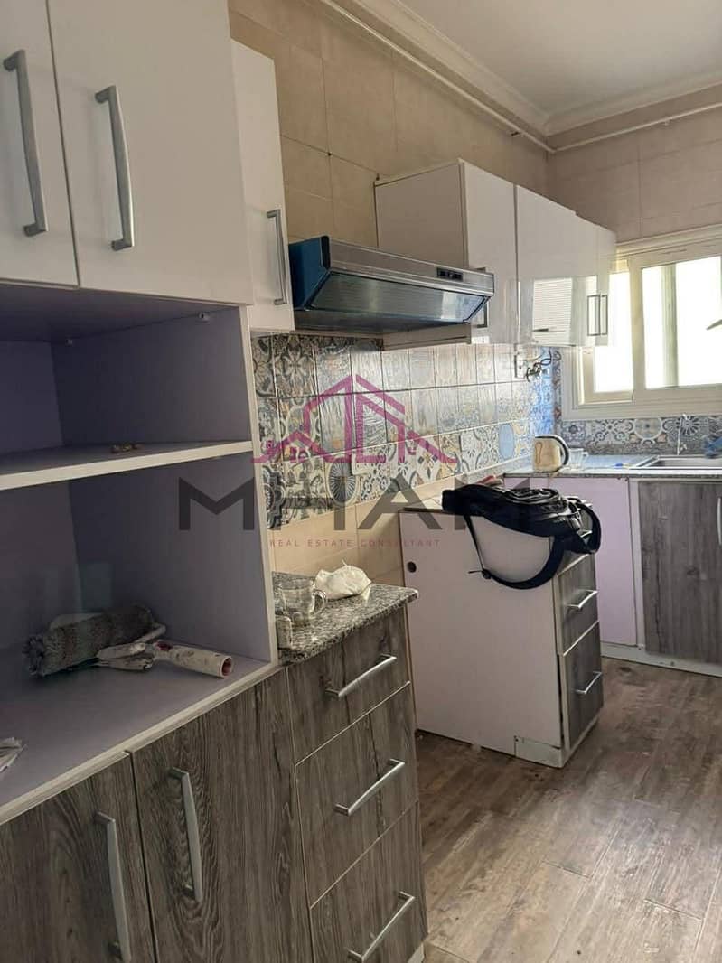 3 photo_6023630541485181910_y. jpg