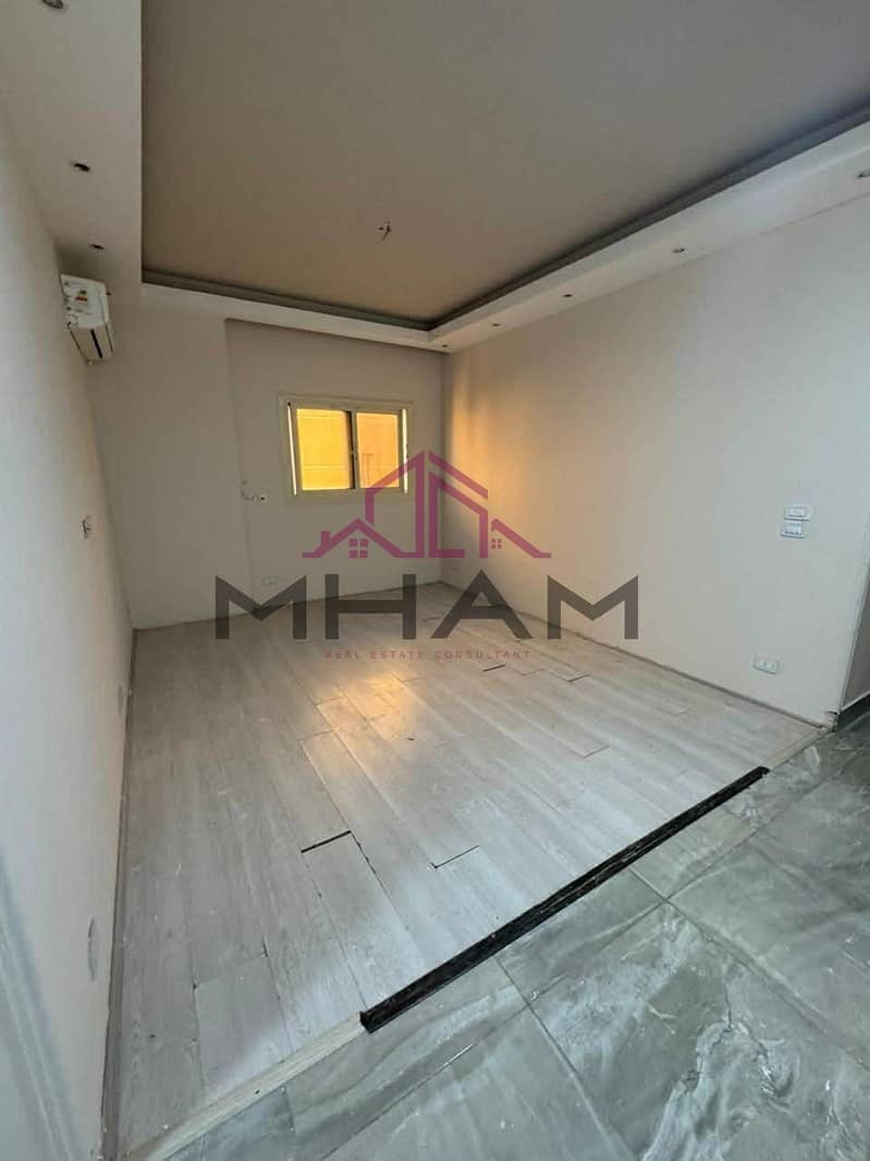 4 photo_6023630541485181913_y. jpg