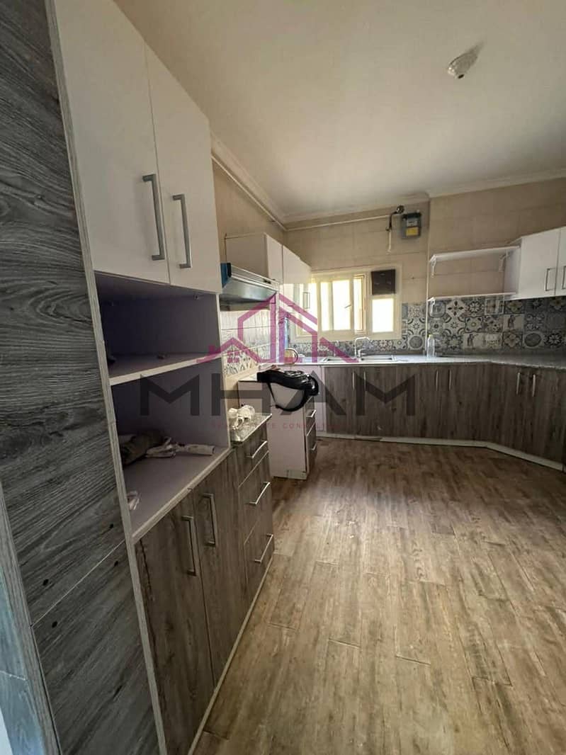 7 photo_6023630541485181916_y. jpg