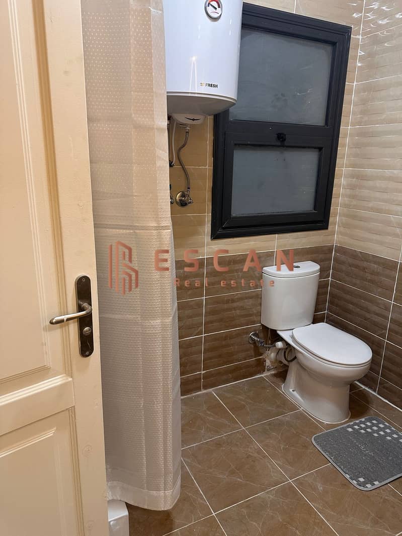 16 e2527fe6-9dc1-45ff-8963-3b5ee143e4ef. jpeg