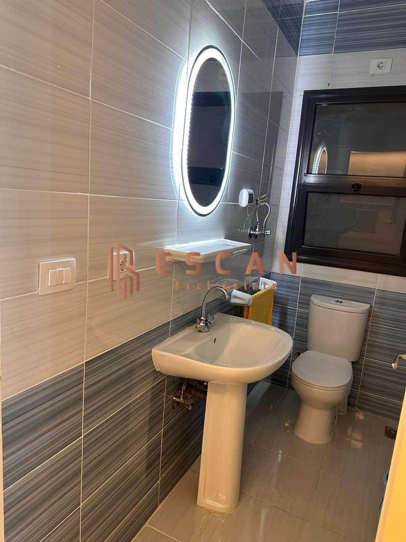 18 77bb677b-d139-4d2f-995e-bd6df729f96e. jpeg