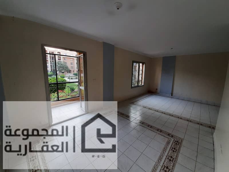 4 b0ec3738-e16c-405f-a63f-1e5f36548047. jpg