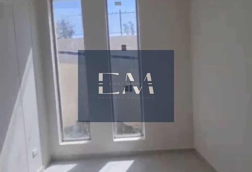 7 7127e957-72dd-429a-88f7-aa3c339b5c77. jpg