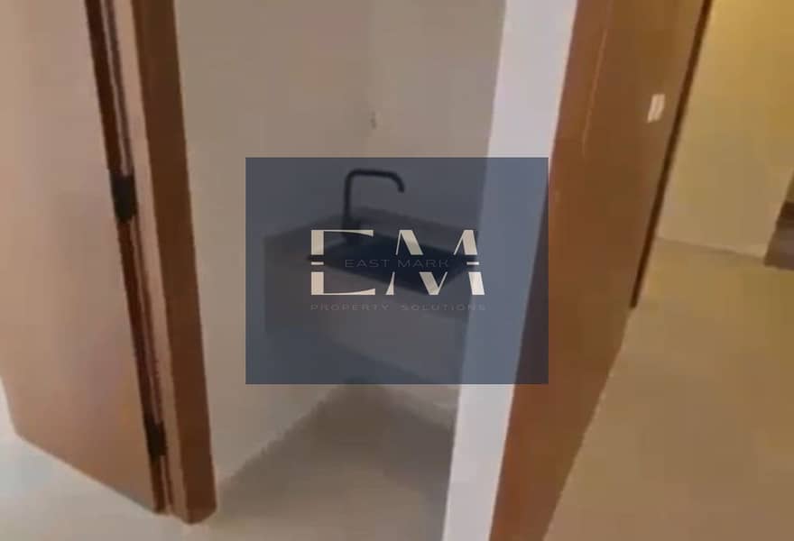 11 c5ff8df8-24b4-4ef9-9c4a-71e28f249788. jpg