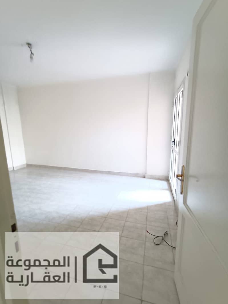 3 35d28bb0-43e2-4daf-924b-41cf915cc106. jpg