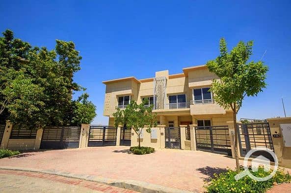 8 406566446_877527847110014_2583922748555490211_n. jpg