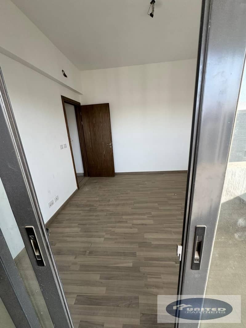 3 5971c72e-76d0-4999-a323-c0cd81ca9381. jpg