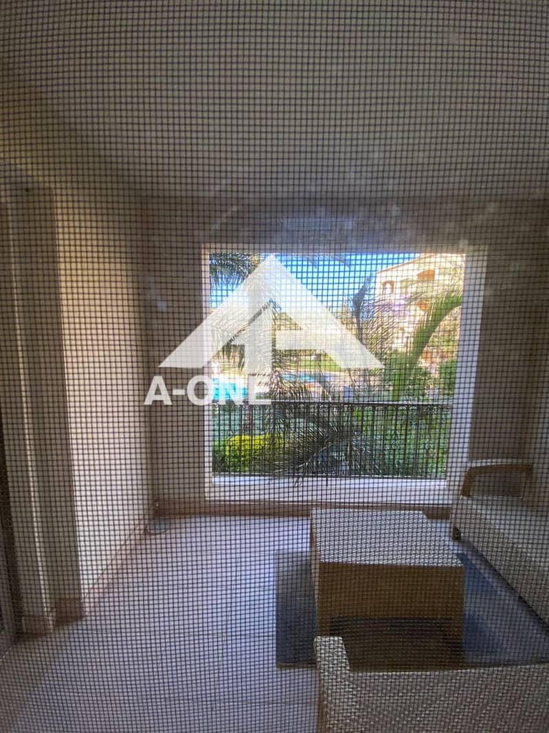 7 434482a1-bca5-4b4b-bea3-fa0b1a633afa. jpg