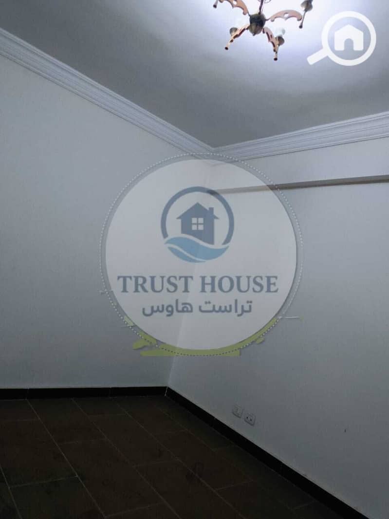 2 WhatsApp Image 2025-12-29 at 16.24. 59 (1). jpeg