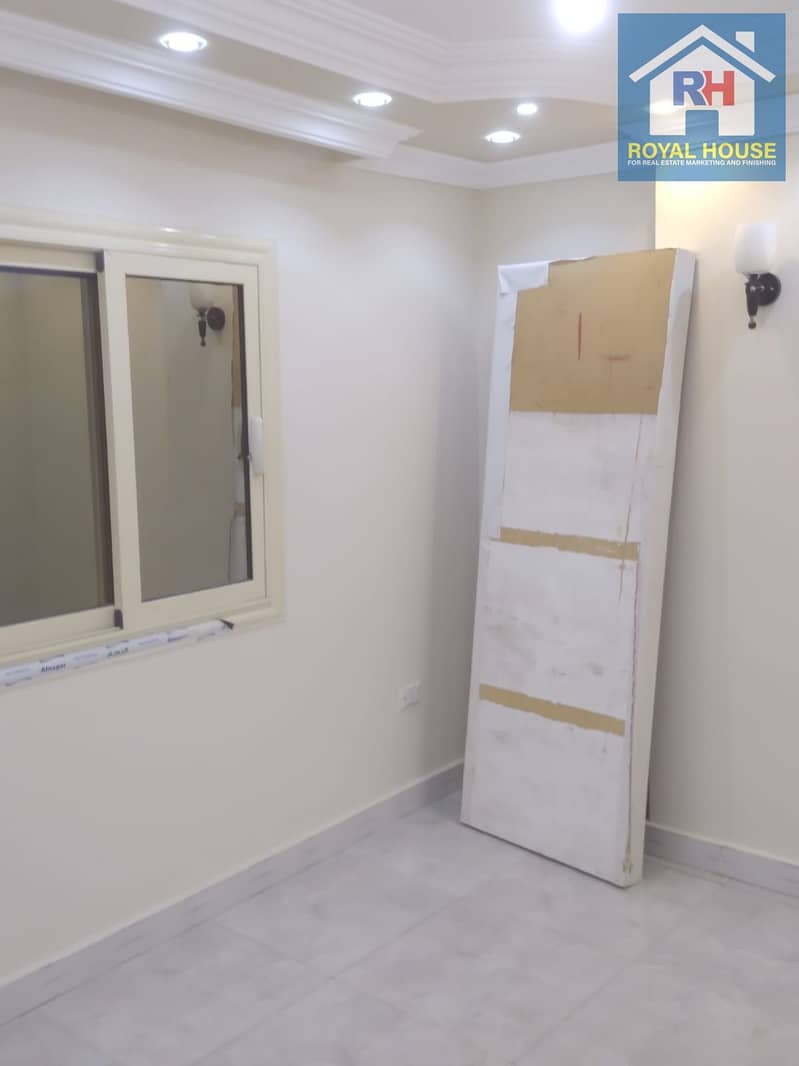 37 e7c0f8b4-210b-4f88-b903-21f155ac94f0. jpg