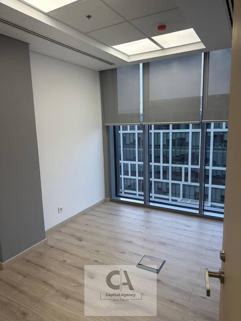 16 6094635f-717d-4e7d-bc15-172cf699a1c1. jpg