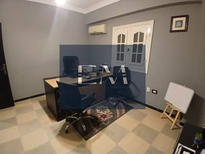 مكتب عمل جماعي  للايجار في القاهرة الجديدة، القاهرة - 20251202_181934 - Copy. jpg