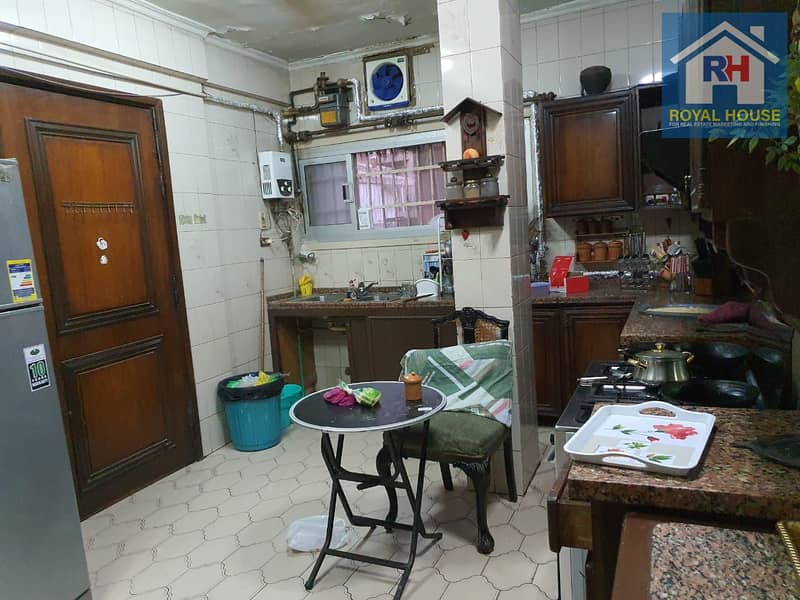 4 c9d82c2c-aa61-4f64-b0a7-1d3783c8ca91. jpg