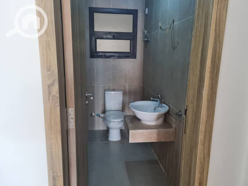 7 81a020f8-69a2-434e-9d2c-50e9672aae54. jpeg