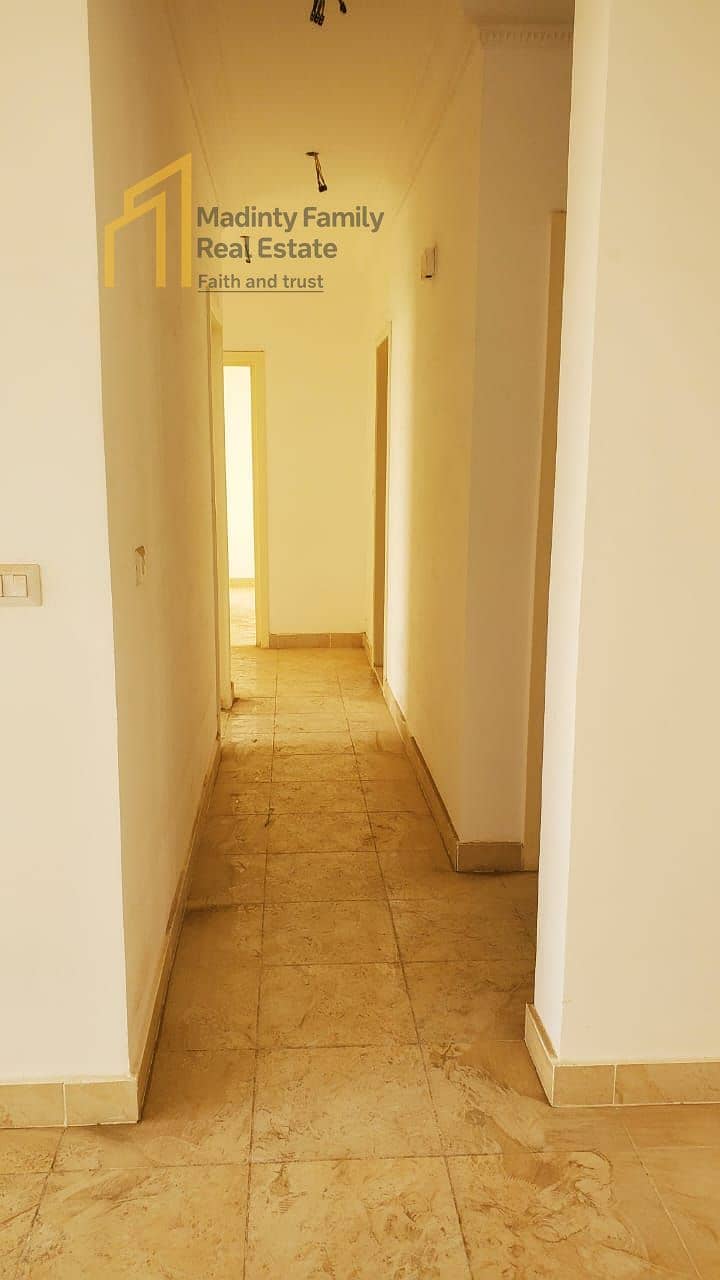 4 ad661927-e5a7-4222-9162-300023c23ce9. jpg