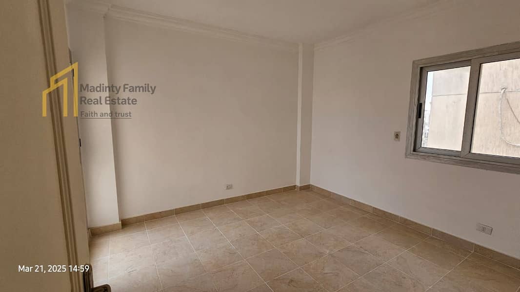 6 0765b6e2-3286-47f7-ae42-83e3952649b6. jpg