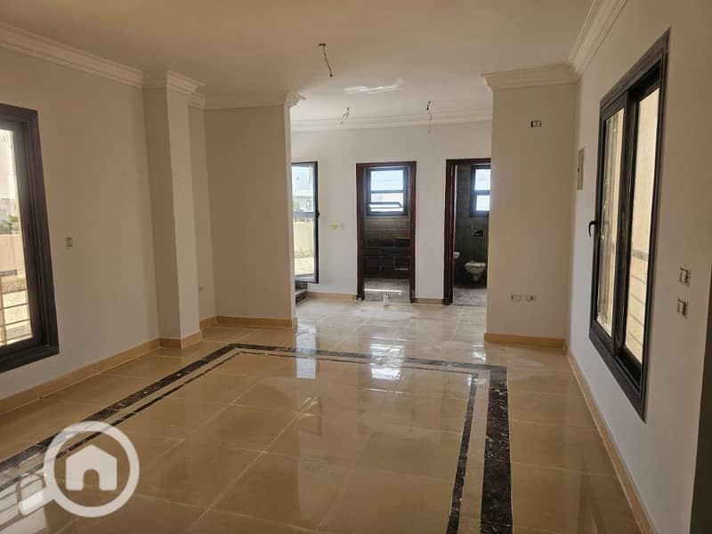 2 070ea7b9-e143-4d11-a52b-468dcfdbdc89. jpg