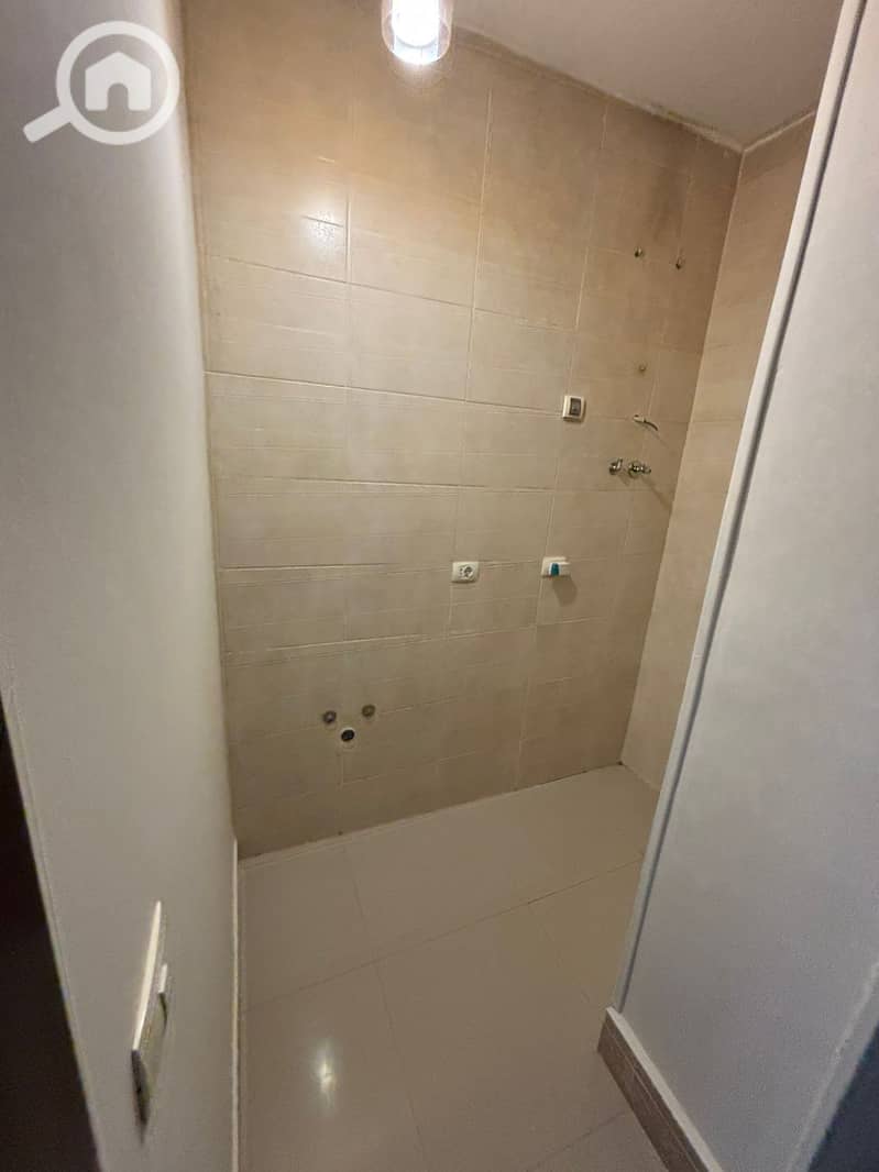 9 b25cc84b-5562-48fd-9d59-62352296ebb2. jpeg