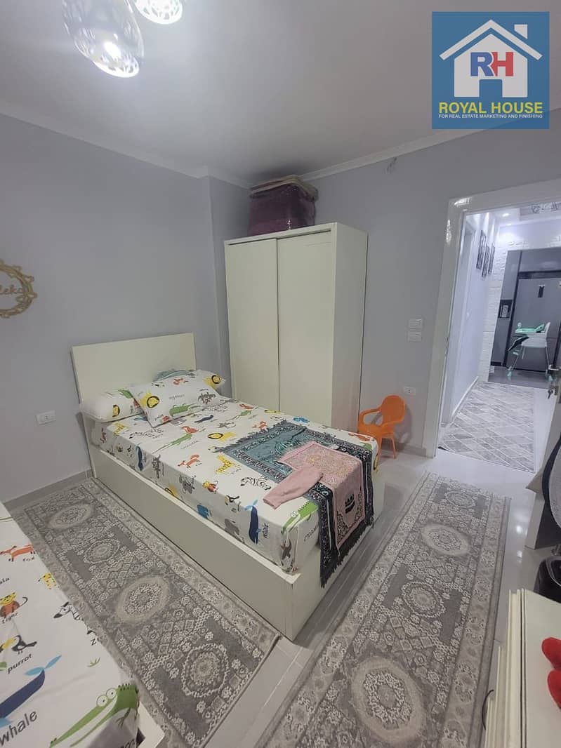 4 37c5c6c4-899d-4a6a-a709-3e349e0df1ca. jpg