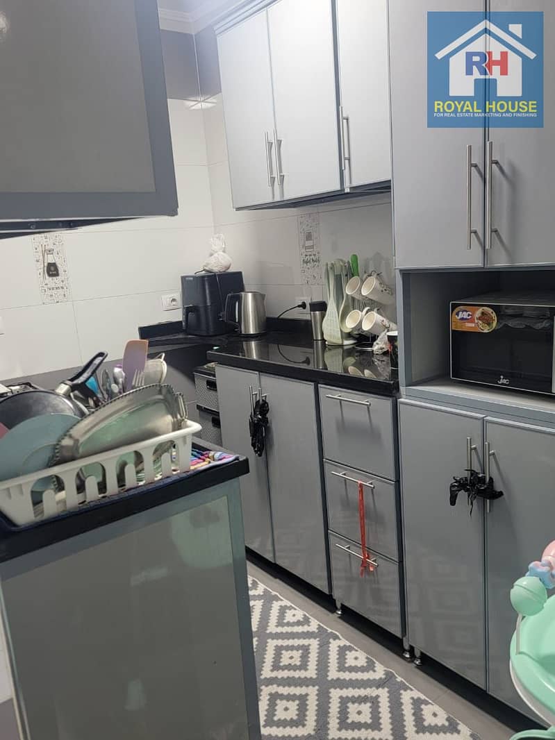 8 8deeb004-86fb-47bf-bb66-430c0b57f863. jpg